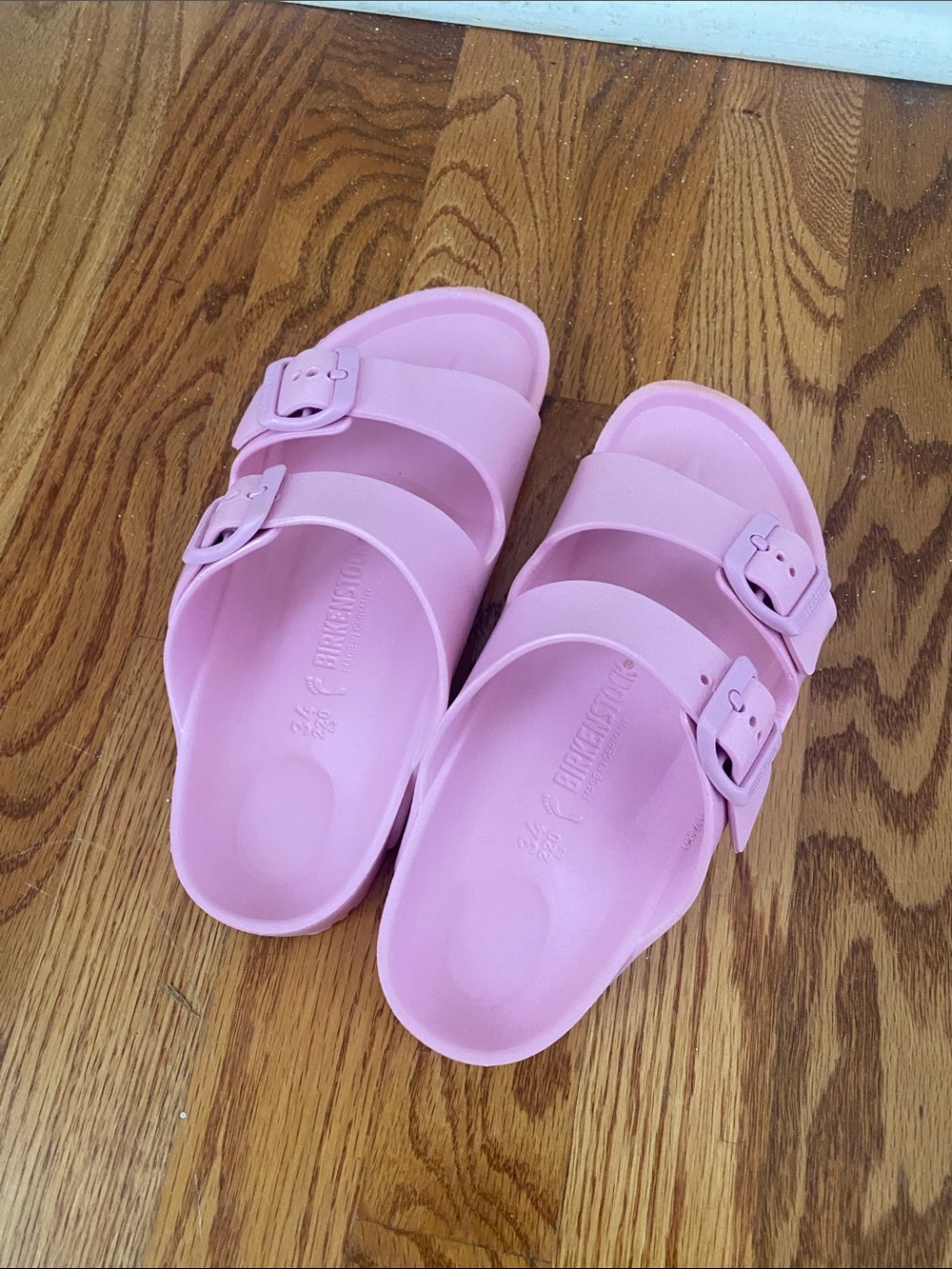 Girls Birkenstock Sandals Size 34